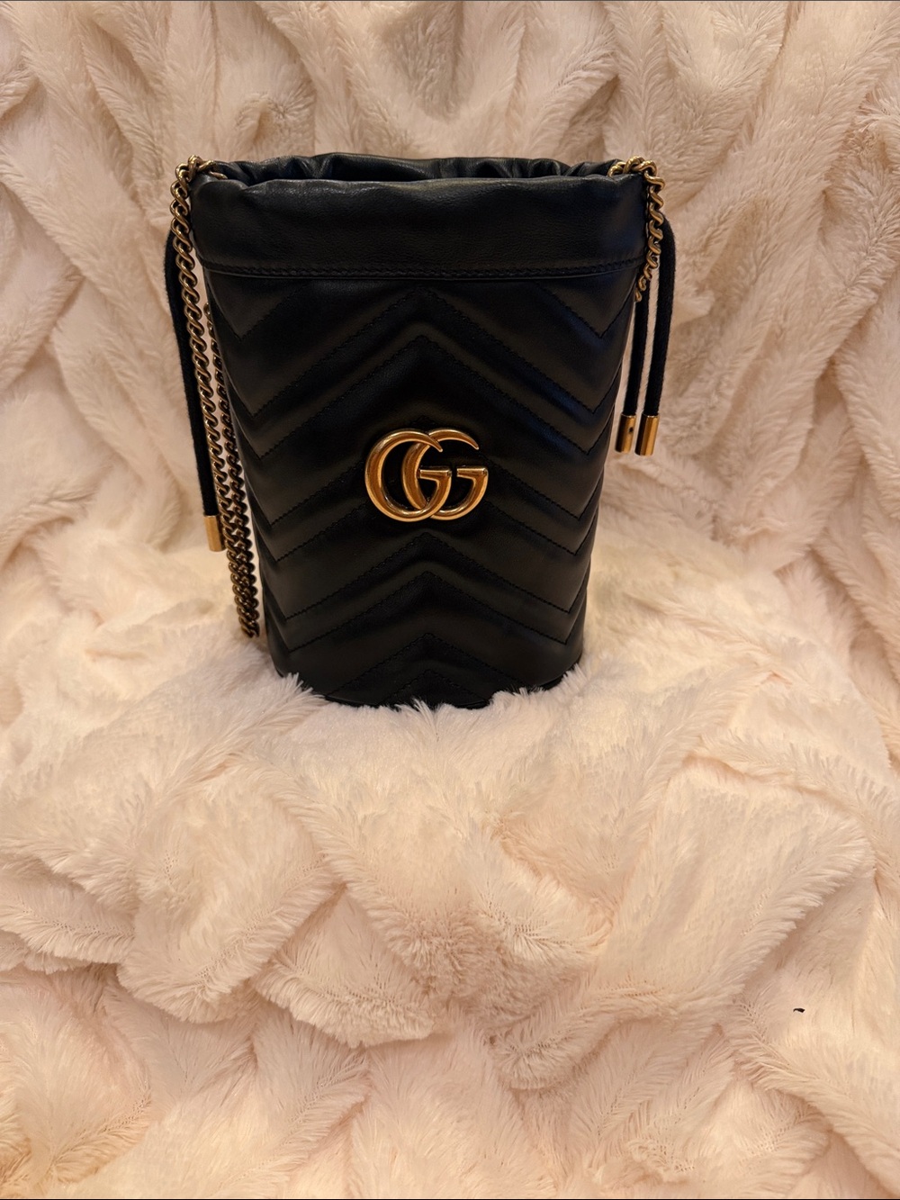 Gucci Black Quilted Chevron GG Bucket Crossbody Bag with Gold Hardware
